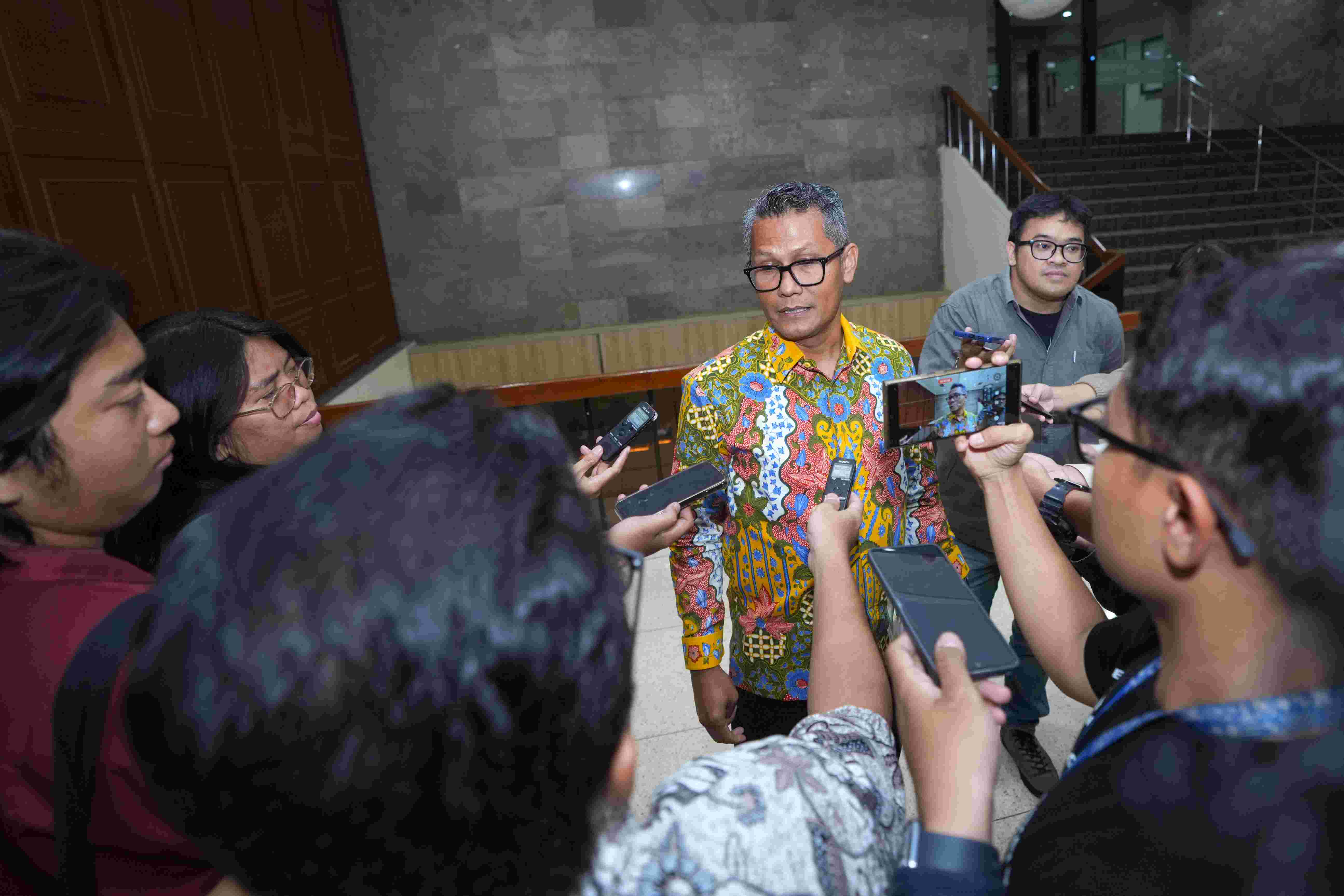 Manufacturing Sector Shows Resilience: Indonesia's IKI Remains in Expansion Zone Despite Slight Dip