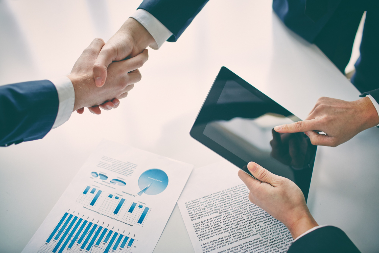 Top 10 Indonesian Provinces Attracting Foreign Investment in 2025: Key Data Revealed