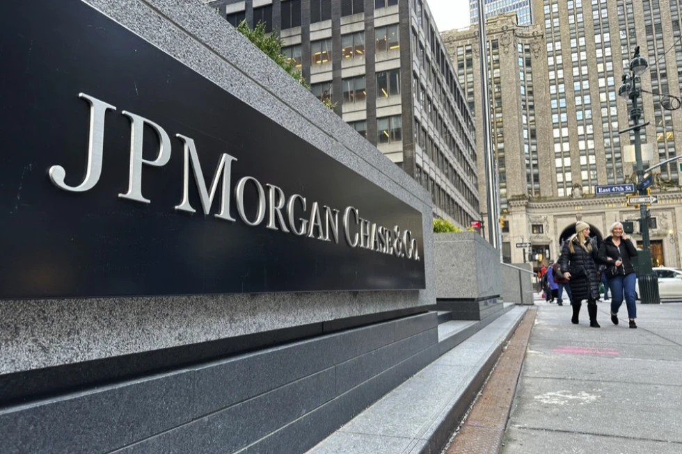 How JPMorgan’s AI Strategy Is Transforming the Bank into a Fully AI-Powered Financial Giant