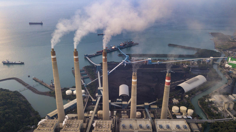 Indonesia Captive Coal Power Risk to Economy and Climate Goals